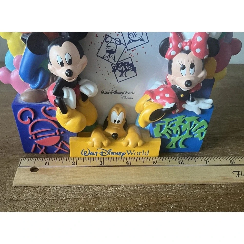 Walt Disney World 4 Parks Mickey Minnie Donald Goofy Pluto Resin 3D Photo Frame